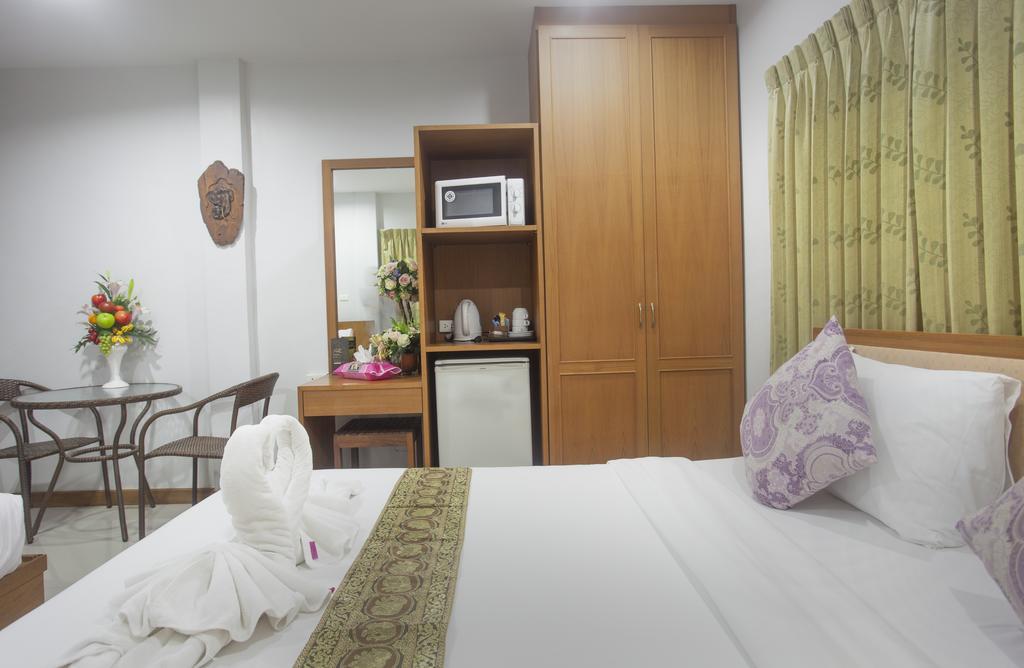 Hip Yaya Residences Patong Eksteriør bilde