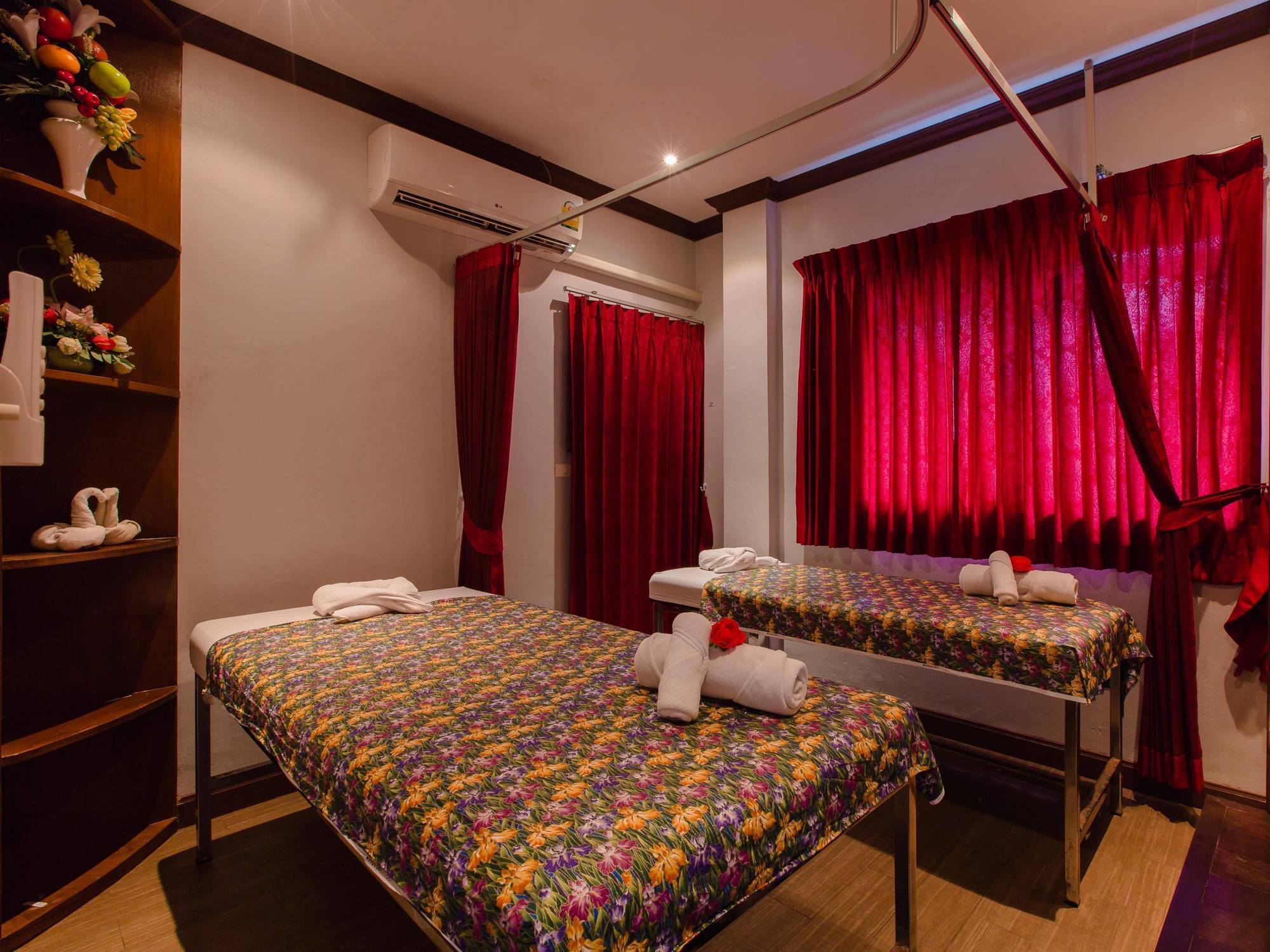Hip Yaya Residences Patong Eksteriør bilde