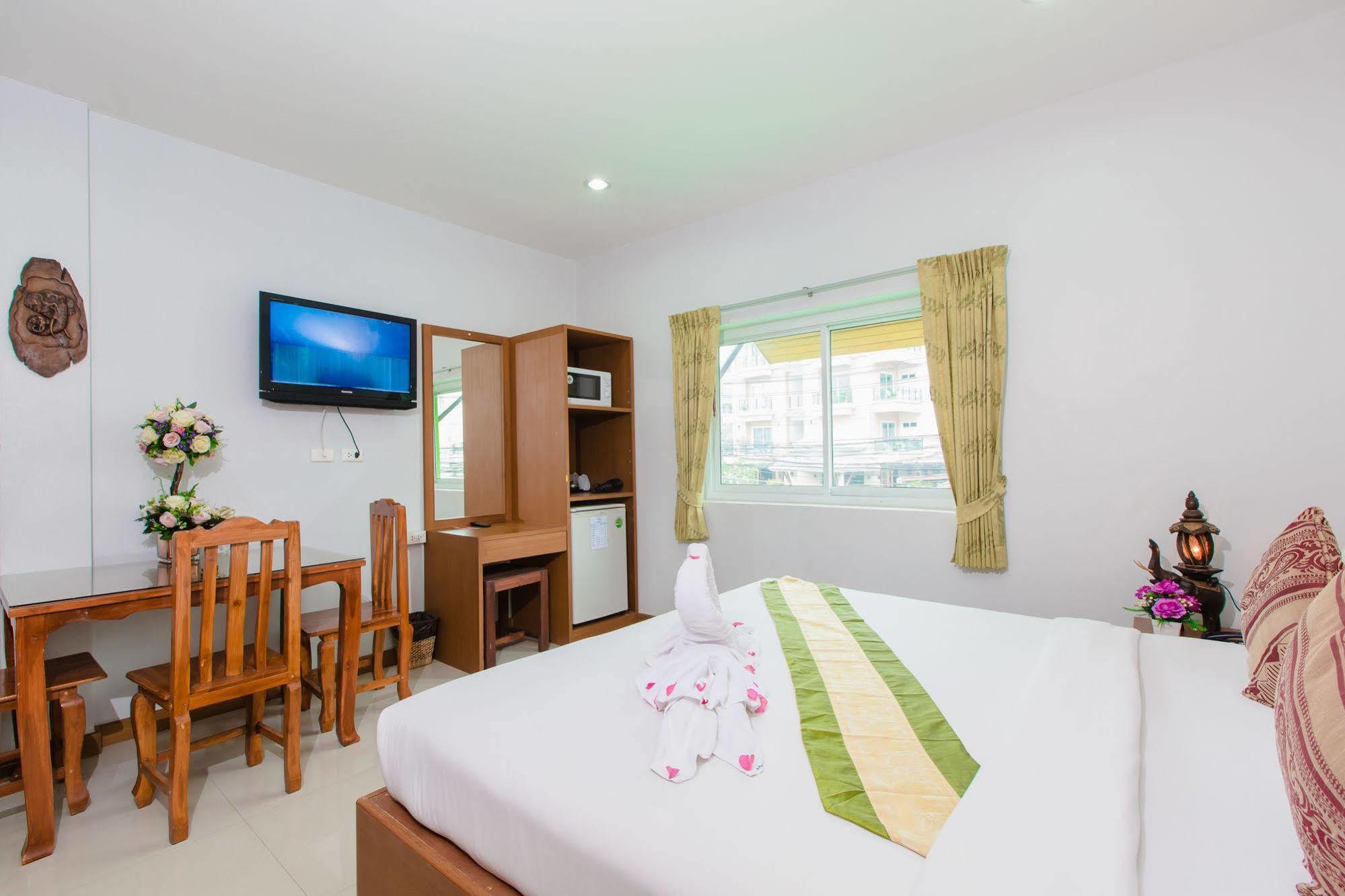 Hip Yaya Residences Patong Eksteriør bilde