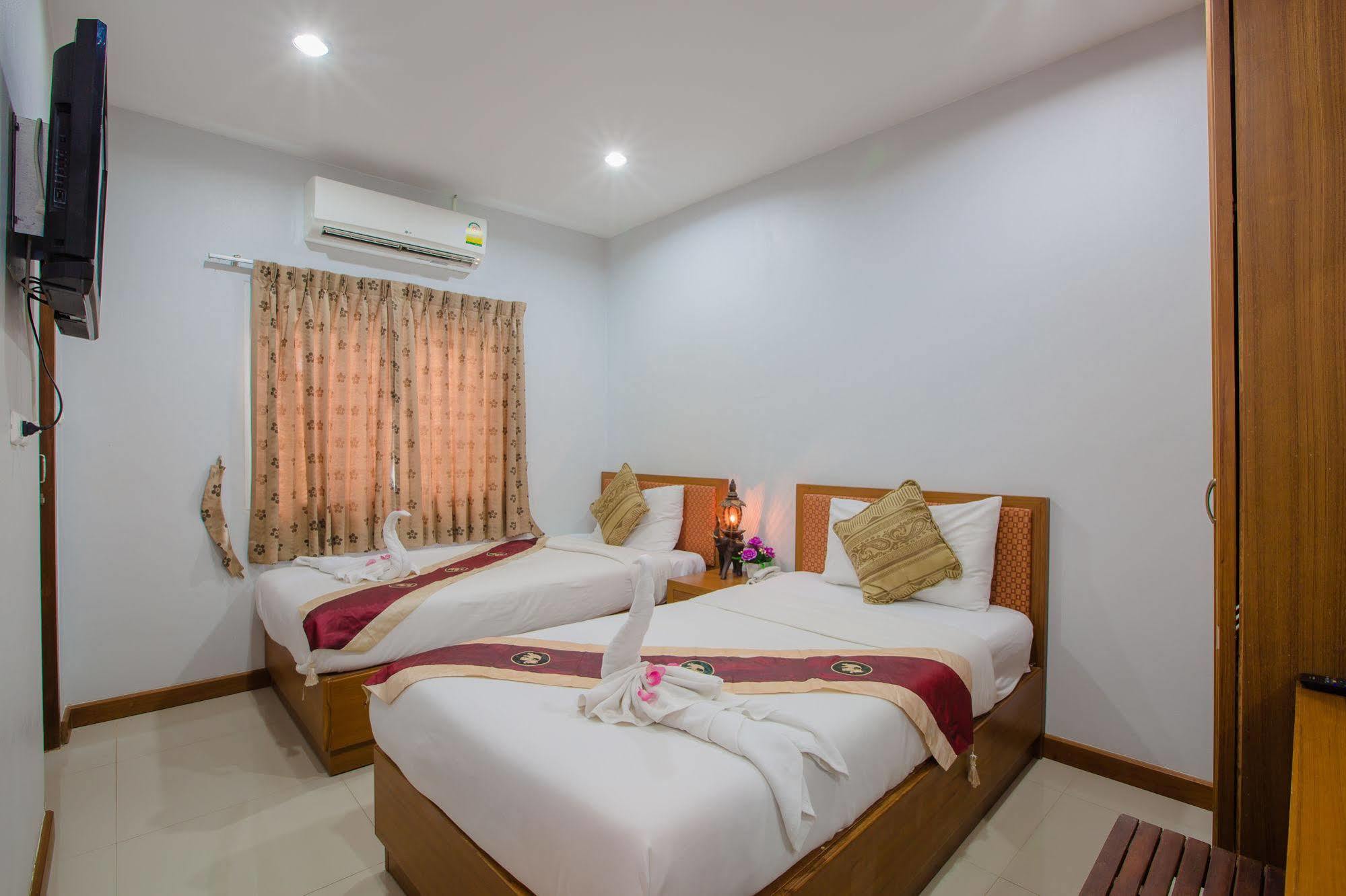 Hip Yaya Residences Patong Eksteriør bilde