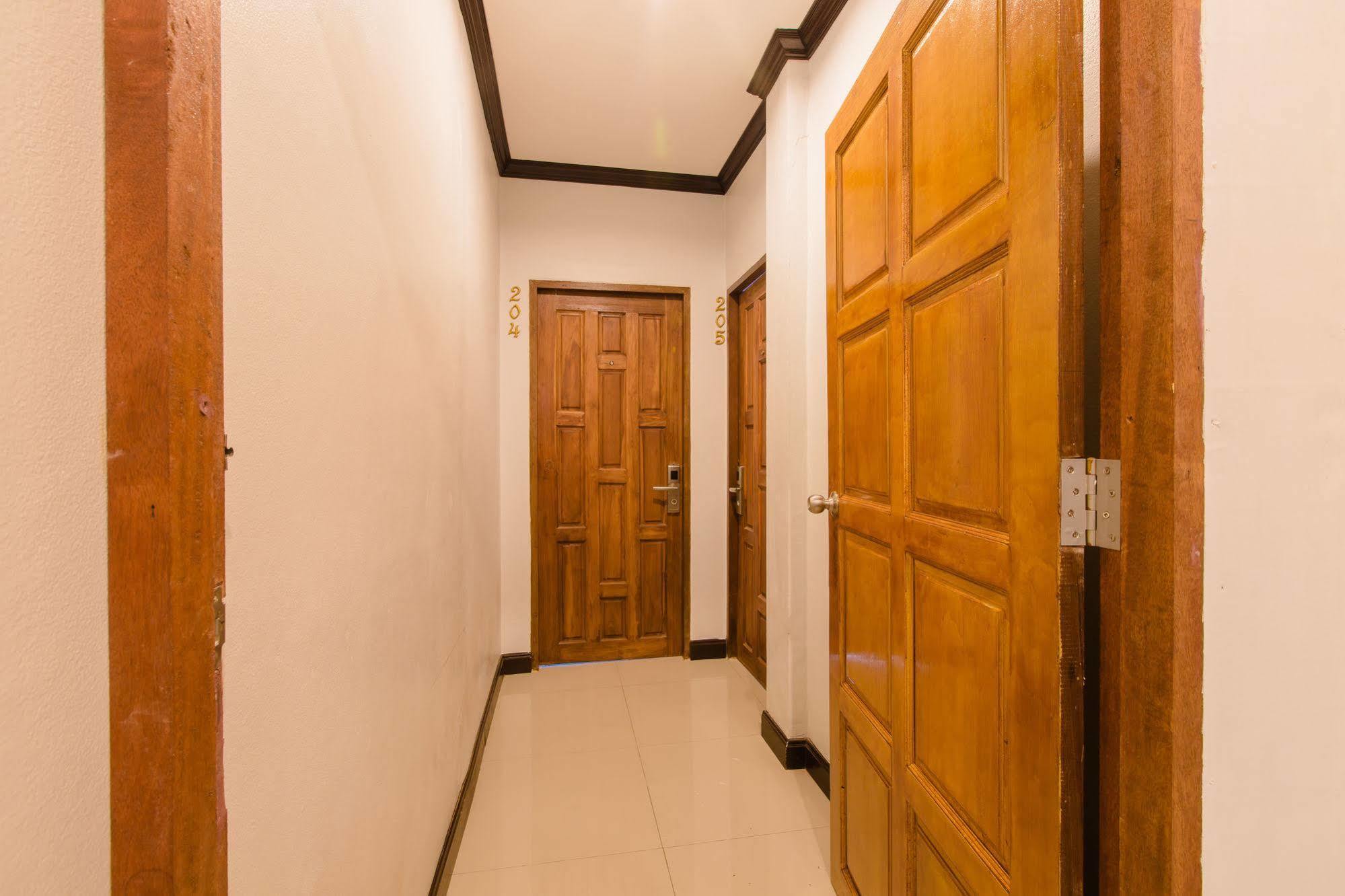 Hip Yaya Residences Patong Eksteriør bilde