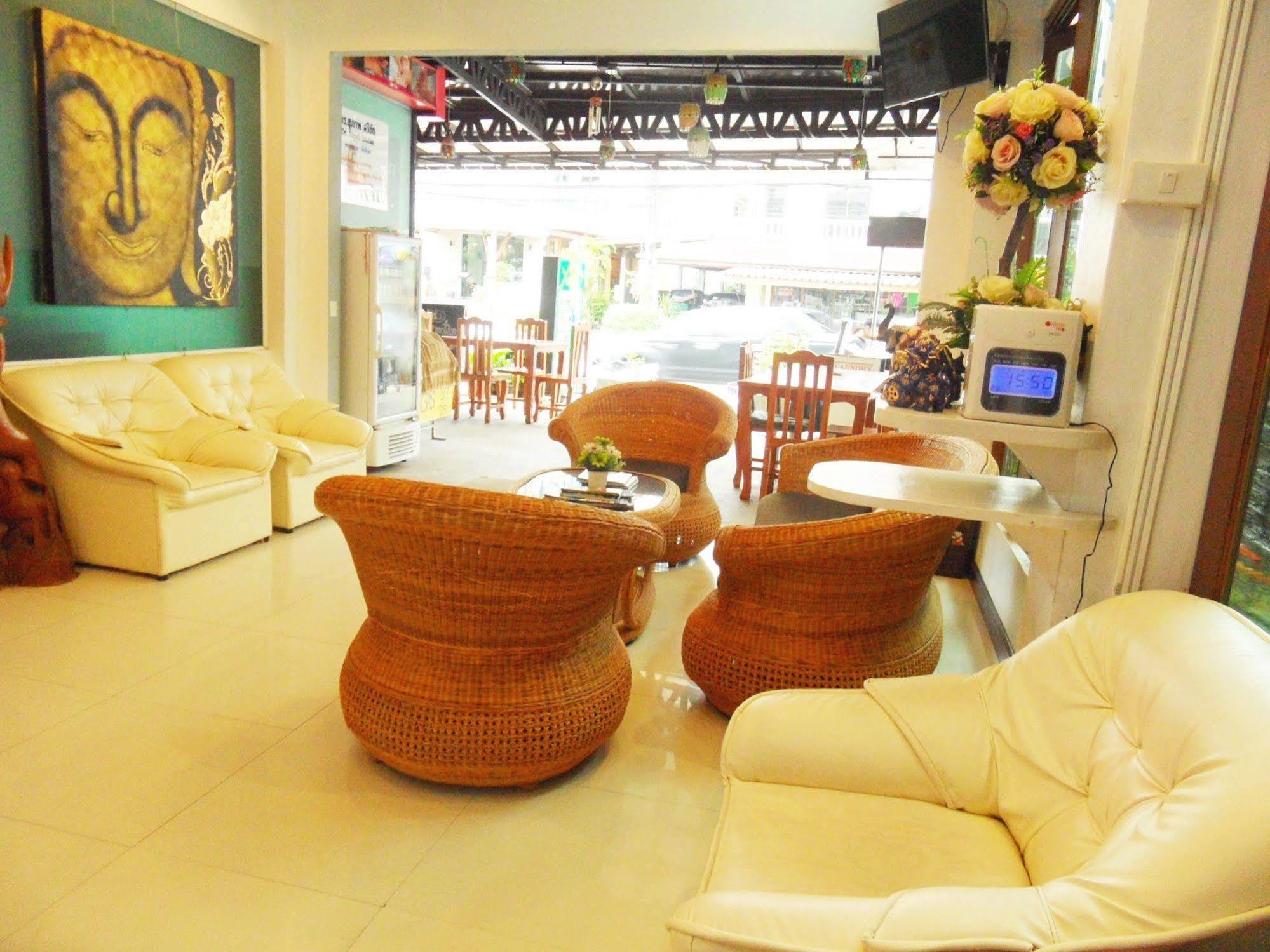 Hip Yaya Residences Patong Eksteriør bilde