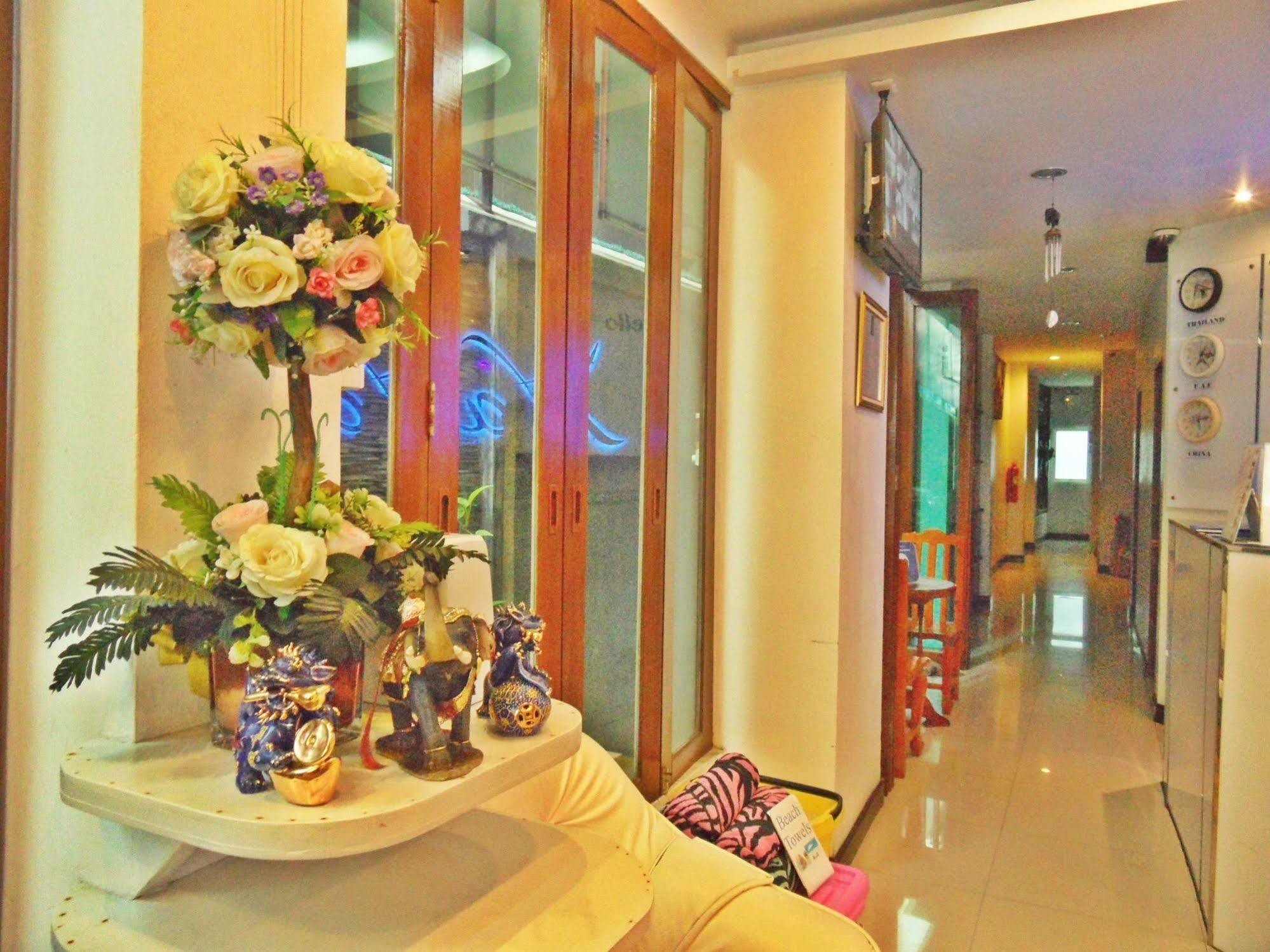 Hip Yaya Residences Patong Eksteriør bilde